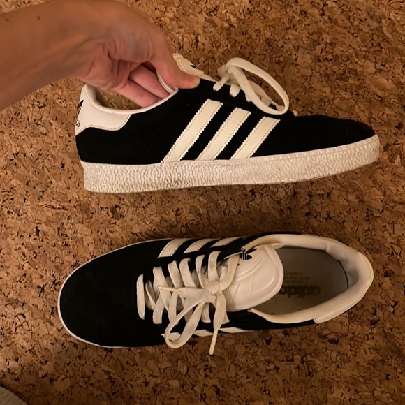 Adidas Gazelle - Picture 2 of 4